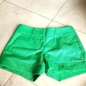 NY&COMPANY green shorts